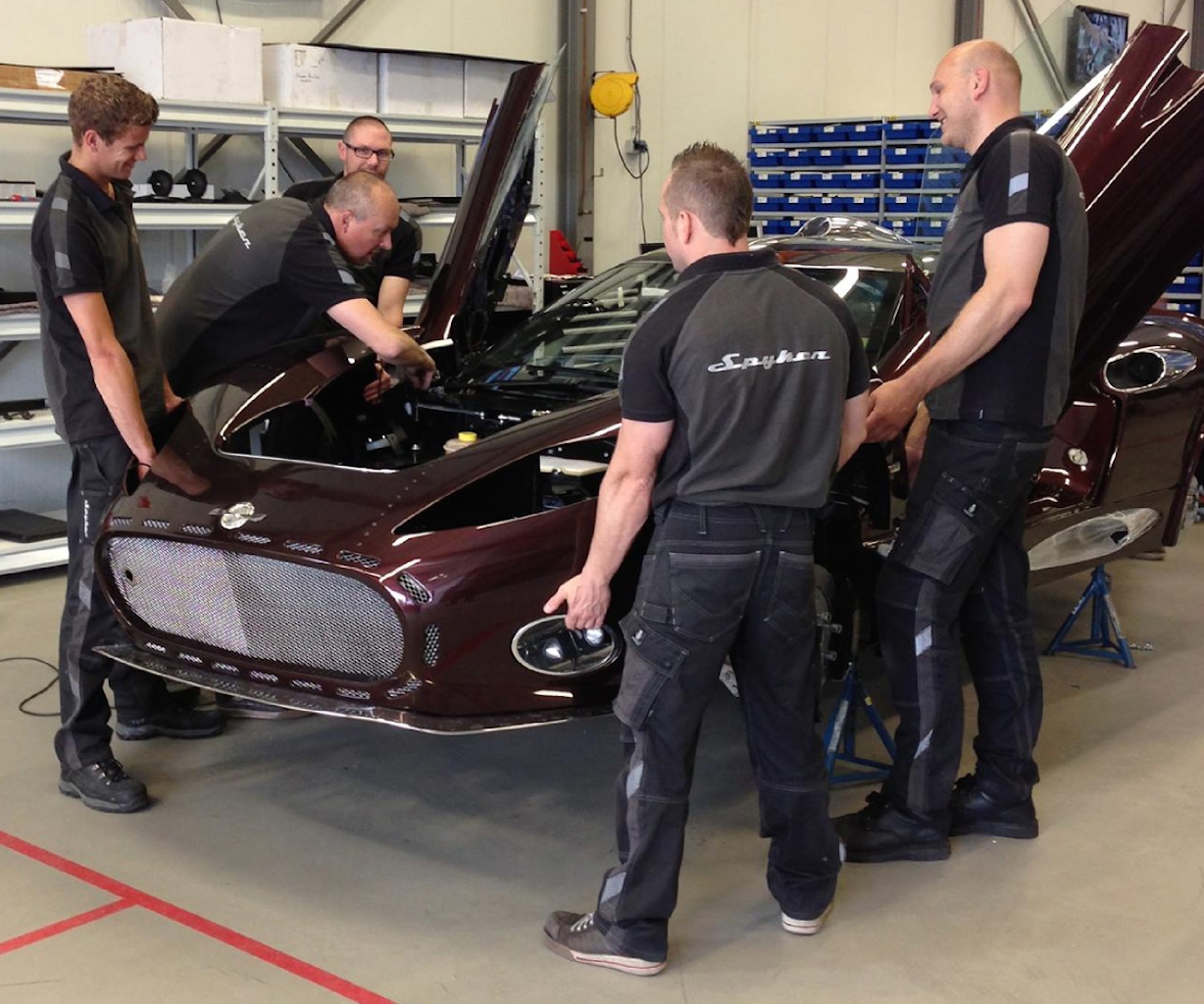 The custom vehicle being assembled by Spyker colleagues